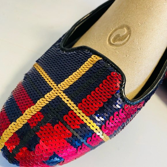 Coach Deborah Sequin Flat
Red Black or blue Gold sequins
Size 7-7.5 - Picture 2 of 16